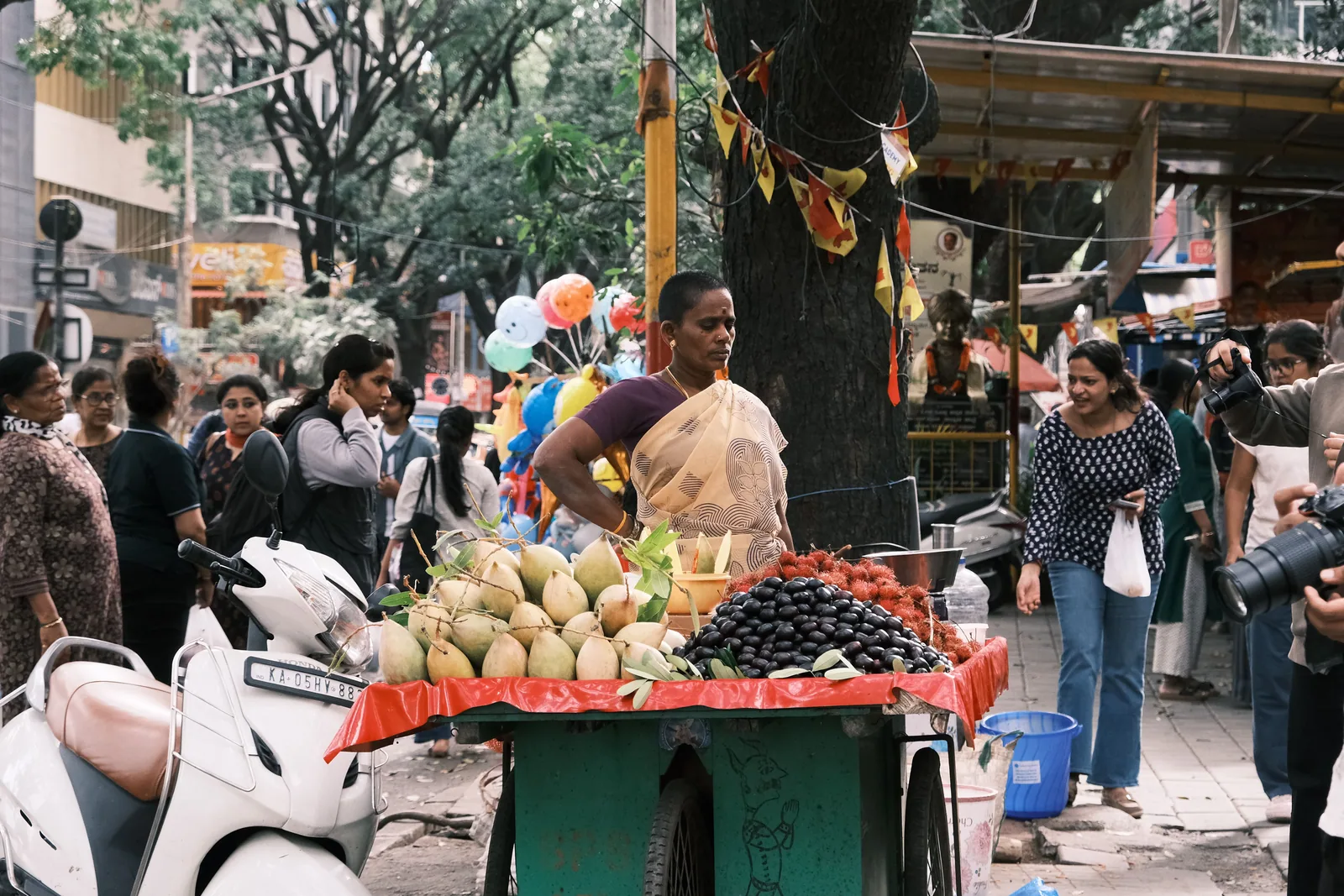बेंगलुरु इंदिरानगर में बजट अपेरोल-सीन: दूसरी डेट