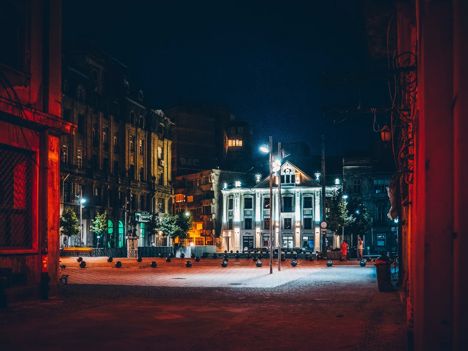 Noaptea Timișoara pentru un match: Fabric și Iosefin fără clișeele turistice